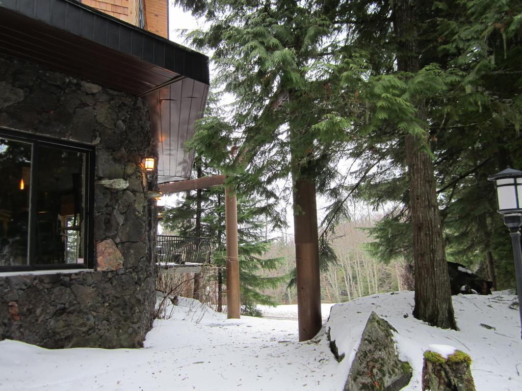 The Lodge At Skeena Landing Terrace Exterior foto