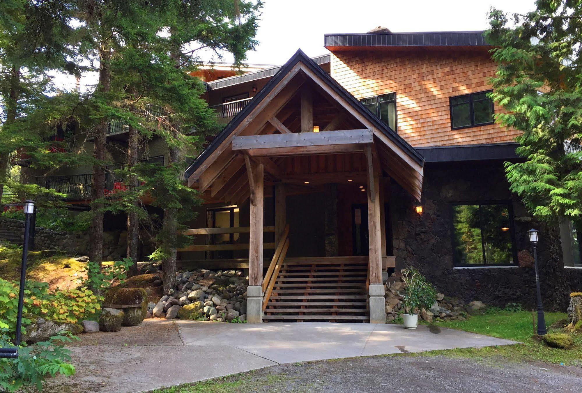 The Lodge At Skeena Landing Terrace Exterior foto